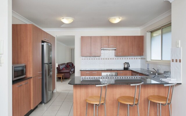 Lagoons Estate, 6 Dowling Street