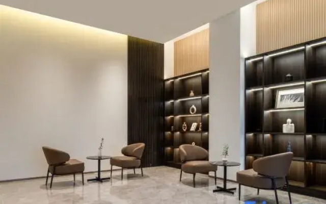 Yifeng  Hotel