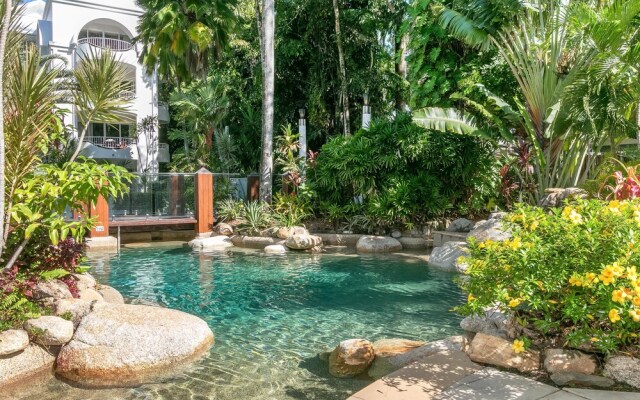 Poolside Apt In Alamanda Resort 74