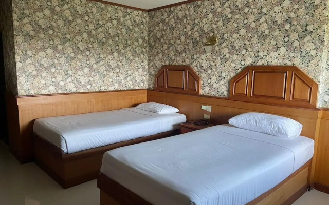 Sakol Grand Palace Hotel