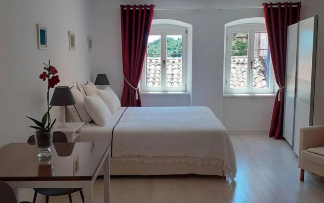 Comfortable studio in old town