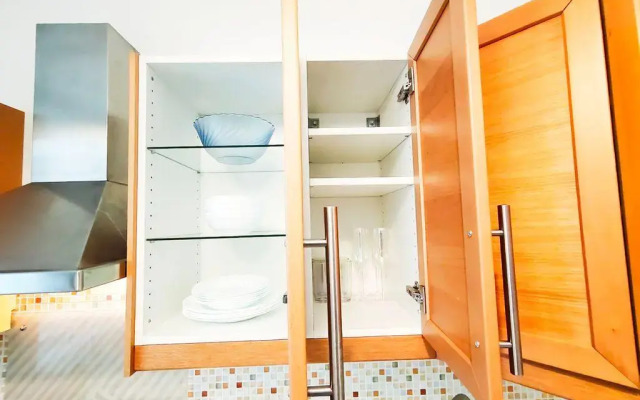 Глобус сеть апартаментов на улице Лётчика Грицевца 14А