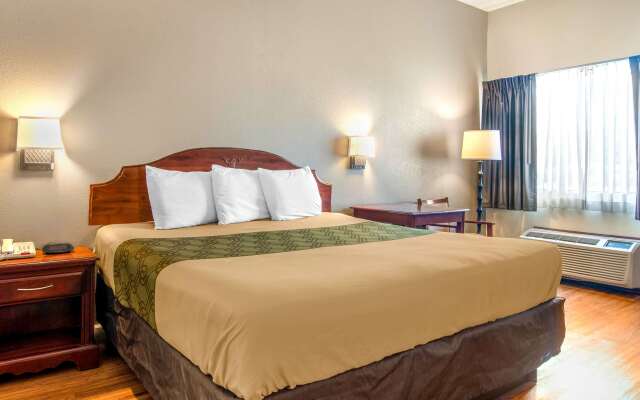 Econo Lodge Inn & Suites near Chickamauga Battlefield