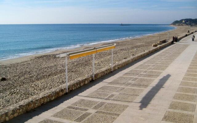 At303 Botigues de Mar