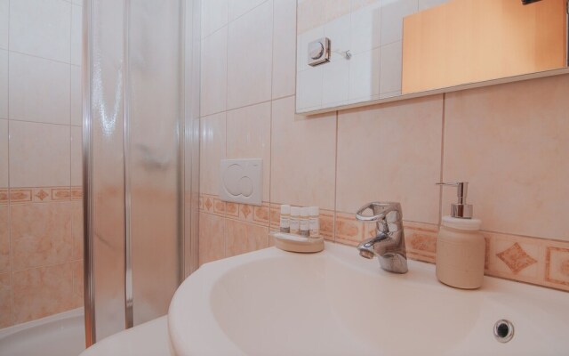 Pool Apartments Tolo