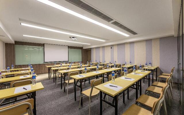 Hanting Express Rugao Anding Square