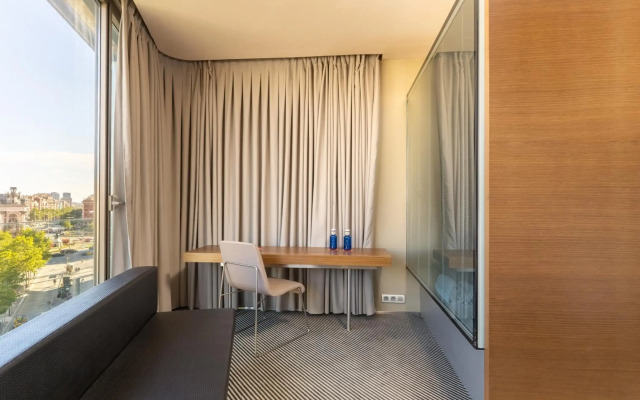 B-Hotel