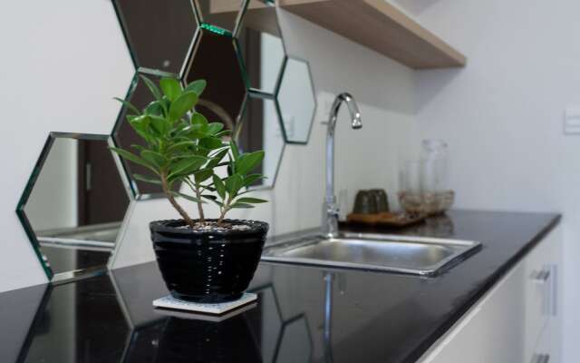 Minimalist Apartment Rivergate