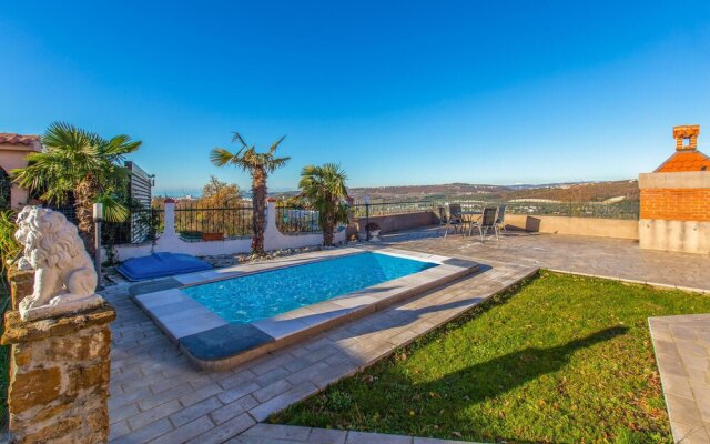 Awesome Home in Pobegi With 3 Bedrooms, Wifi and Outdoor Swimming Pool