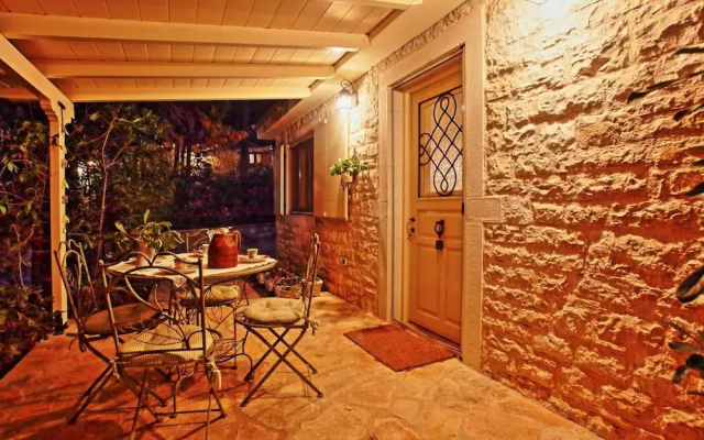 Prasini Luxury Cottage