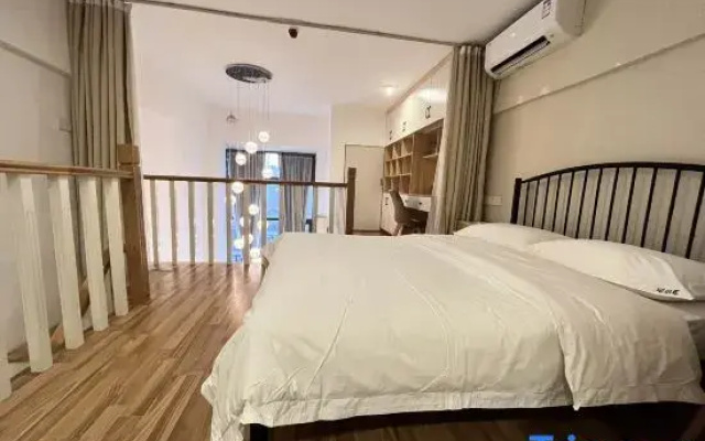 Qingyu Feng Smart Hotel