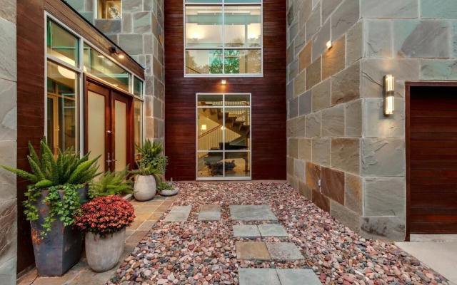 The Arrive Emerald - 5 Br Home