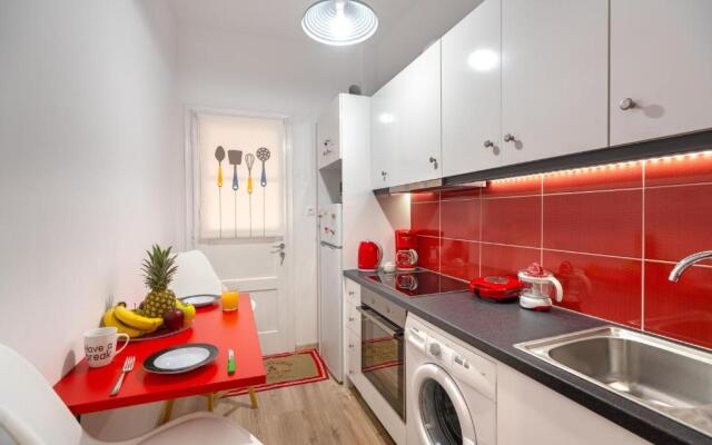 Koukaki Central Apartment