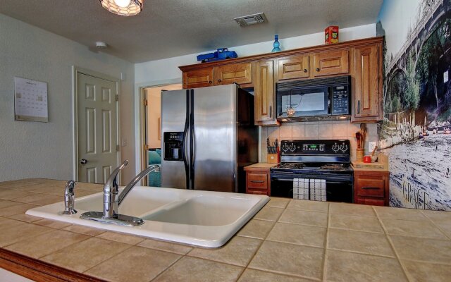 Gracelanda Ww C302 1 Bedroom Condo by RedAwning