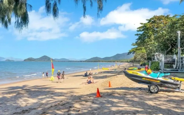 Palm Cove Studio Apartments