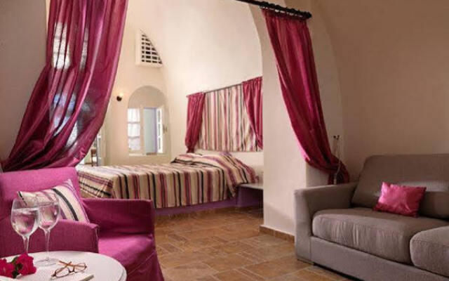 Tholos Resort Hotel