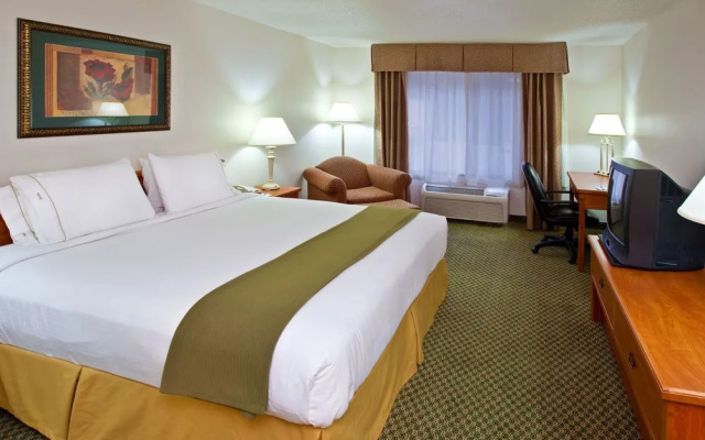 Holiday Inn Express & Suites Logan