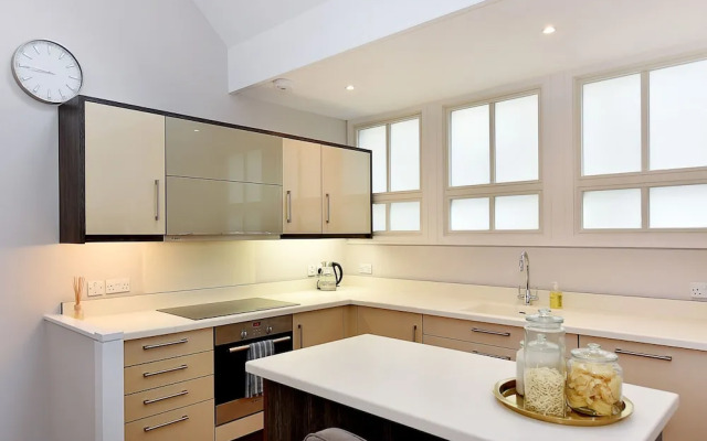 Stanhope Mews Exclusive - 1smw