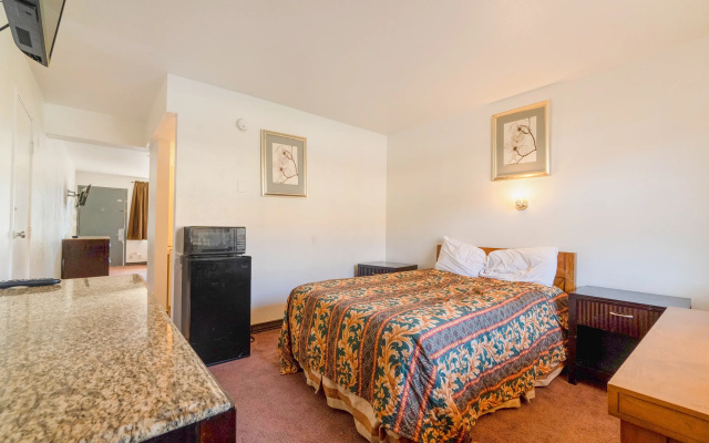 Castle Inn & Suites By OYO Chickasha