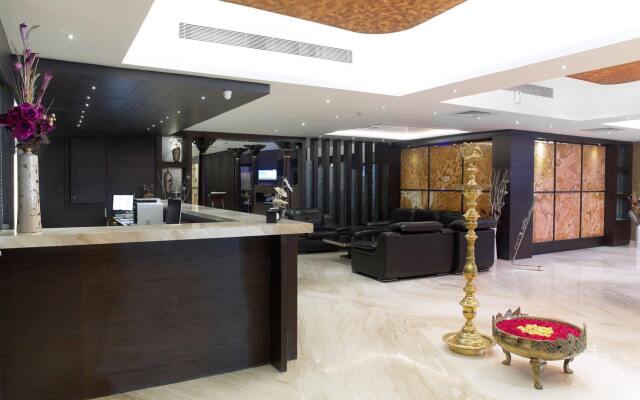 Gold Ray Residency