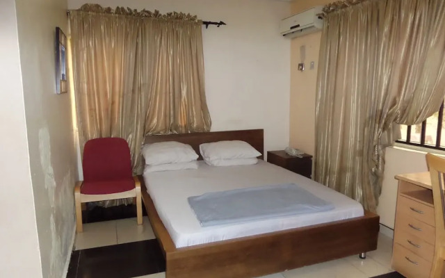 Cristabol Apartments