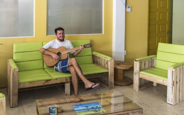 Guacamundo Beach Hostel