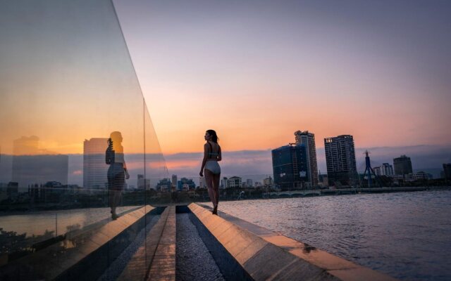 Melia Vinpearl Danang Riverfront