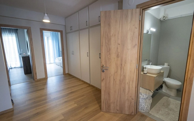 Simon Apartment by Rentalspro