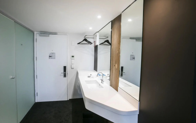 ONOMO Hotel Waterfront