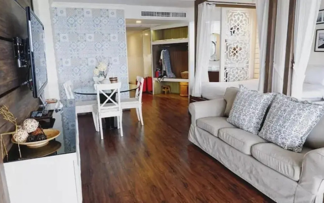 Sandy Beach Condo 17D