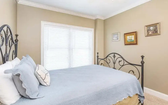 Silver Seas 301 by Tybee Vacation Rentals