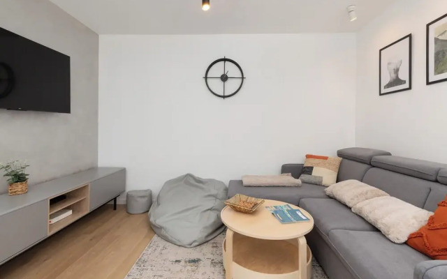 Gdynia Centrum Apartment by Renters