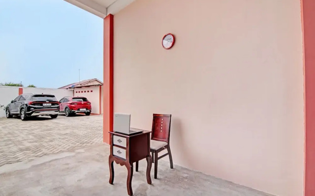 OYO 92946 Dekna Homestay Syariah