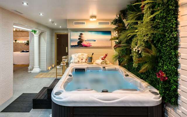 Moon Dreams Torremolinos Hotel (Adults Only)