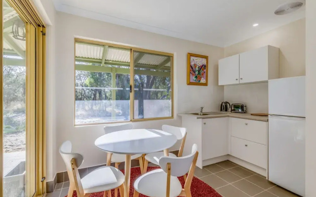 Devonleigh Bed & Breakfast