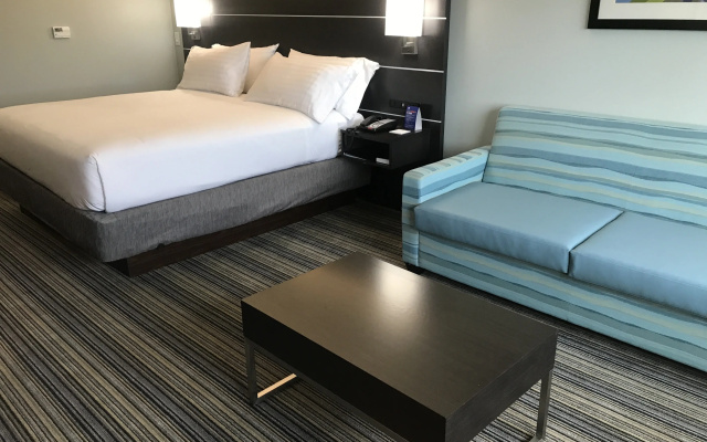 Holiday Inn Express & Suites Greenville SE - Simpsonville by IHG