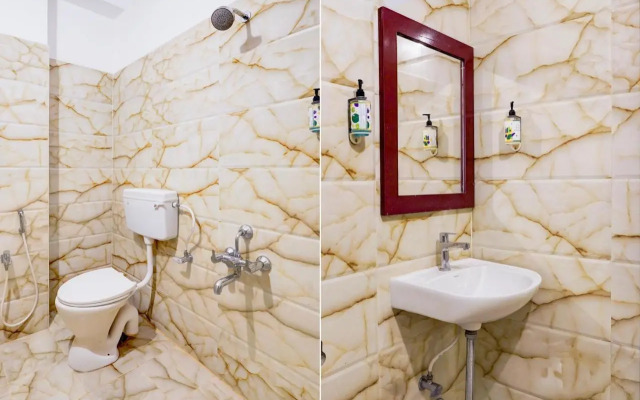 OYO 094 Bussy St Prakasam Residency