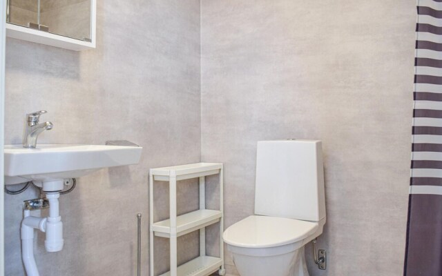 Beautiful Apartment in Färjestaden With Wifi