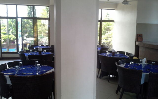 Golden Park Hotel