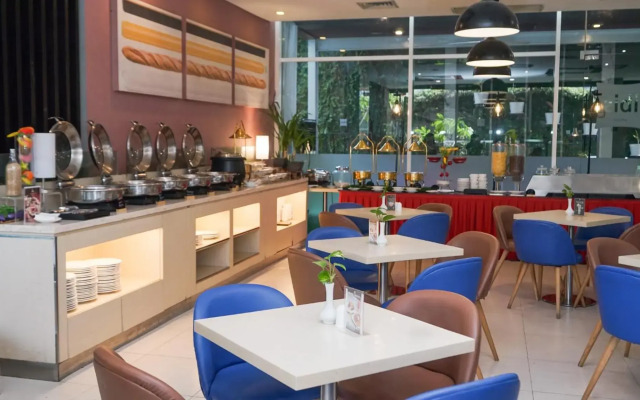 ibis Jakarta Senen