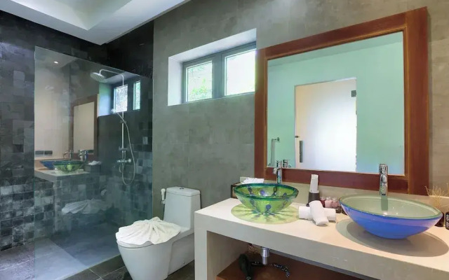 Stunning 5 Bed Pool Villa - KBR8