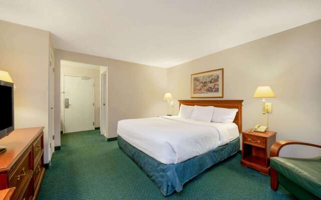 La Quinta Inn by Wyndham Cleveland Independence