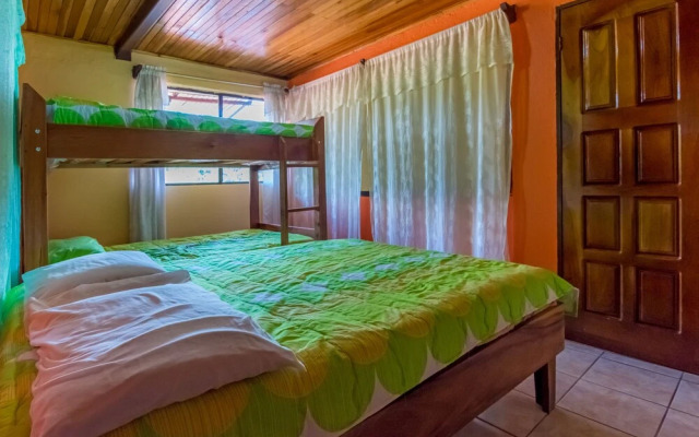 Que Tuanis Hostel Monteverde