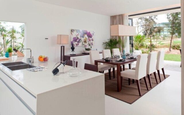 IDC White House Ocean Villa Da Nang