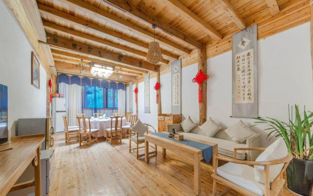 Fengxiang Yaozhai Hotel
