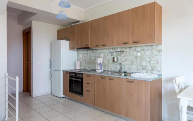 Villa Kristin 2 - Great Location, Sea Views, BBQ