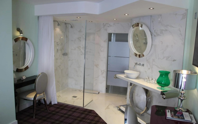 The Earl of Doncaster Hotel