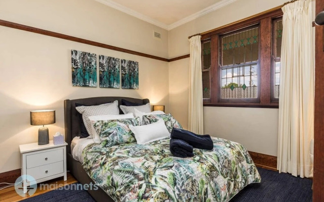 Bathurst 3 Bedroom 2 Bathroom House With Parking