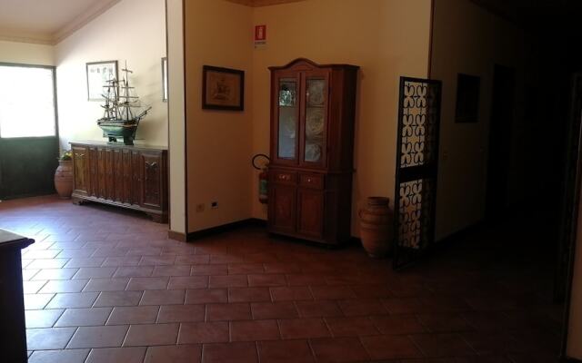 Apartment for 6 People in Villa Luzi Farmhouse