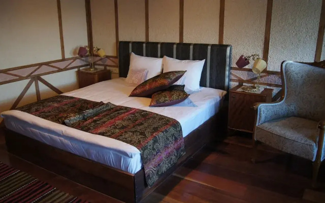 Zifin Hotel
